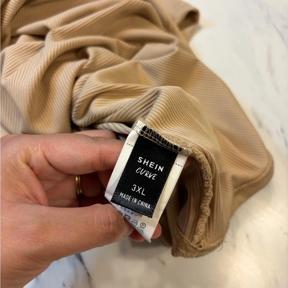 SHEIN Tan Short‎ Sleeve Top - Picture 2 of 3